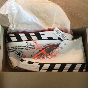 Off- white for converse “CHUCK TAYLOR ALL STAR”